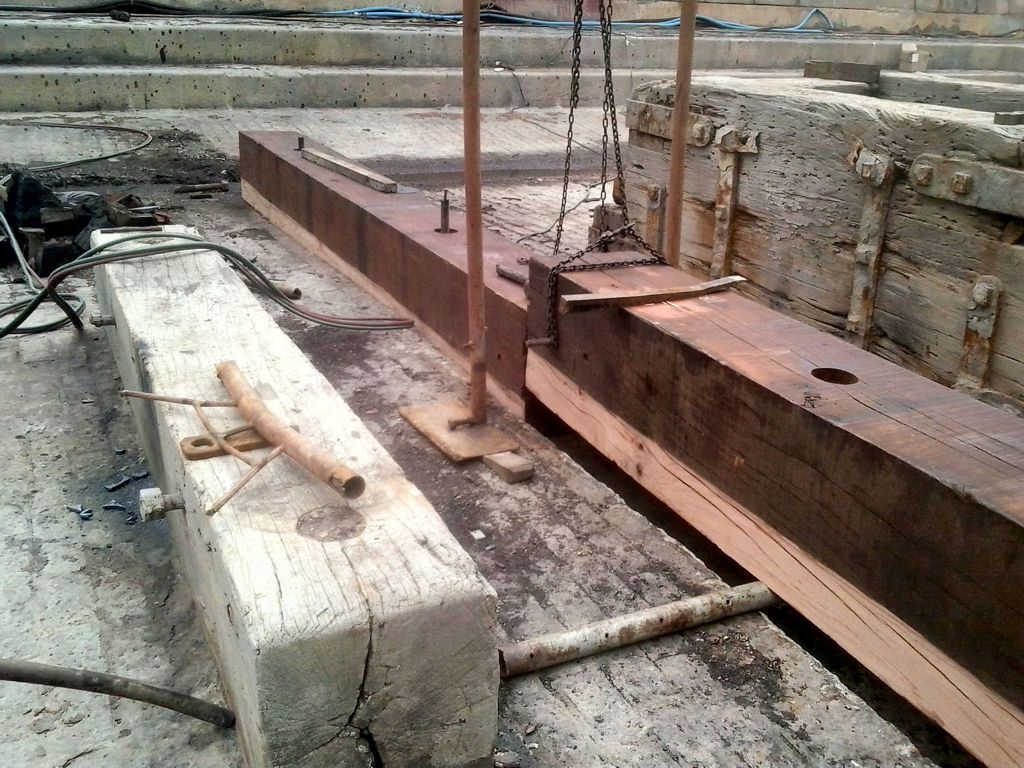 Trabajo de carpintería de obra pesada
