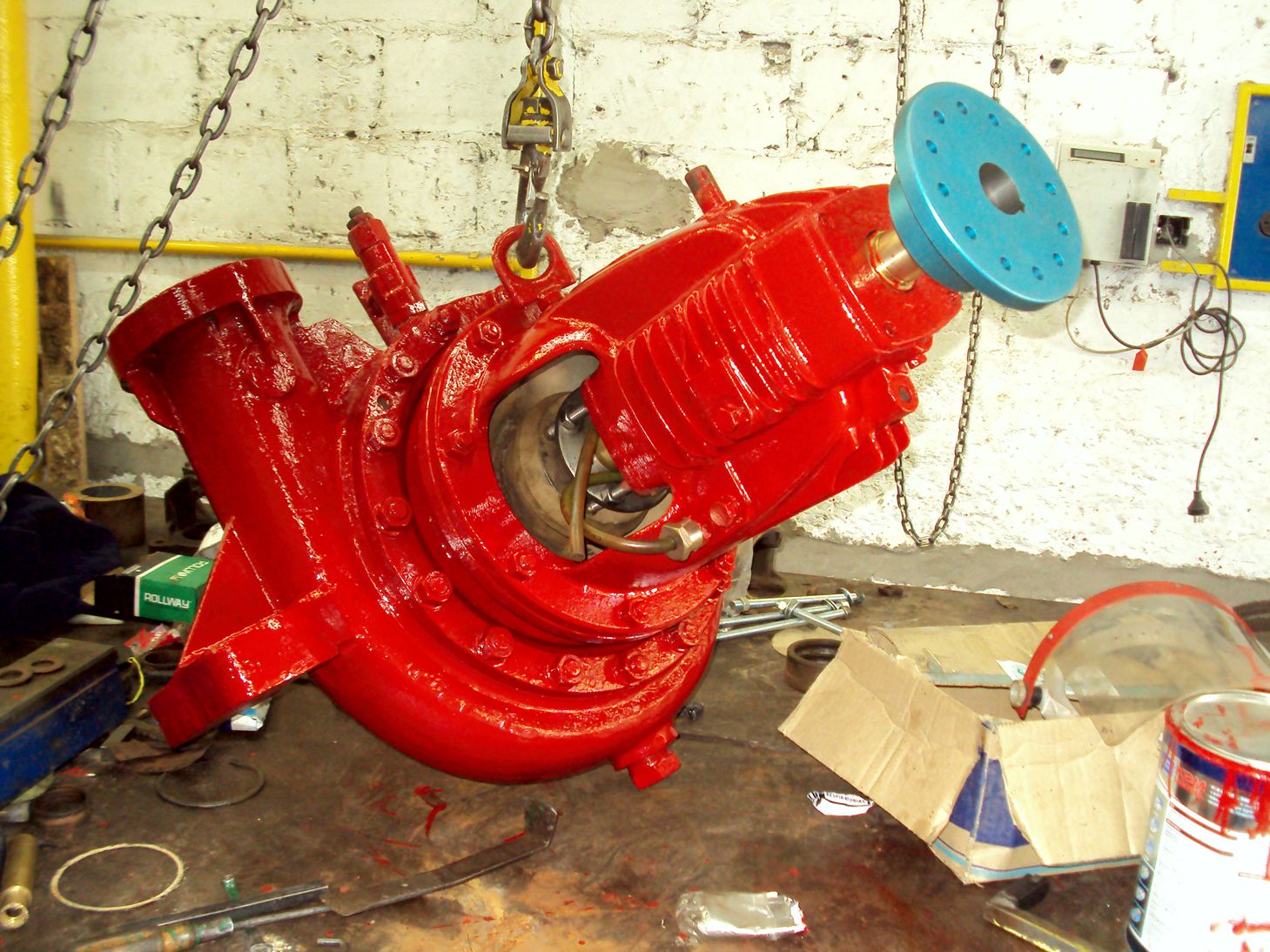 Reparación de bomba industrial